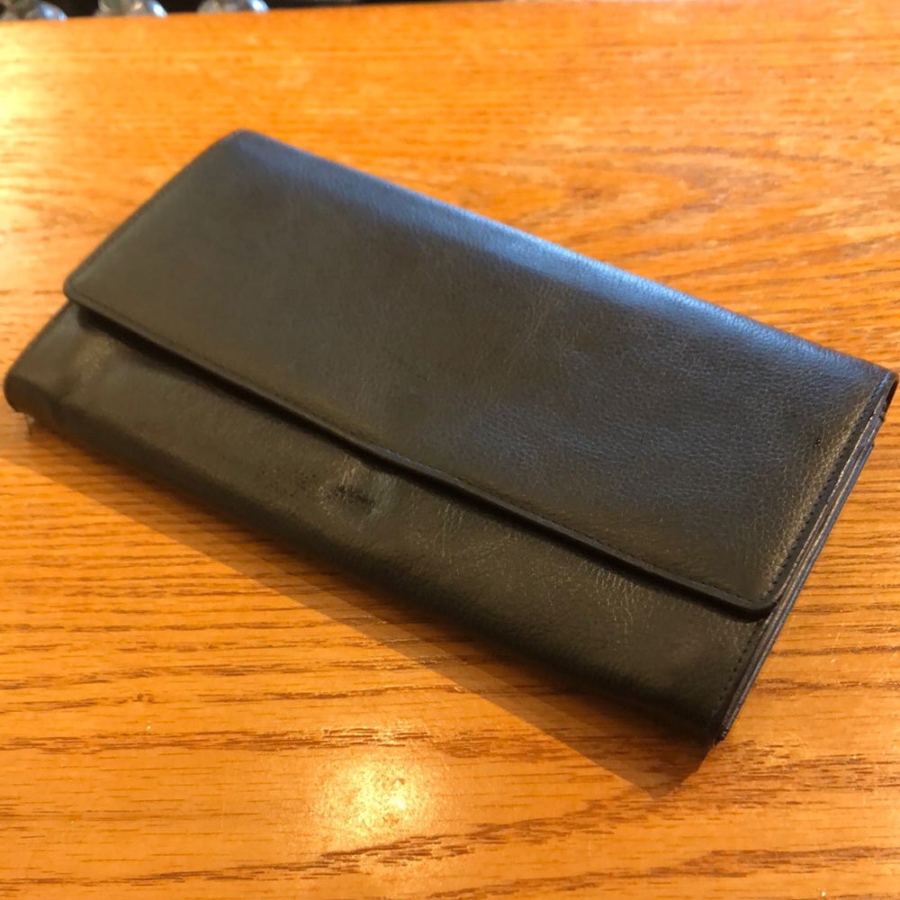 Practical leather wallet for travel